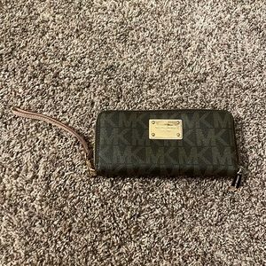 Michael Kors wallet